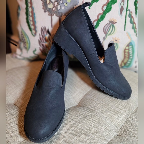 me too Shoes - Black Me Too Women's Loafer